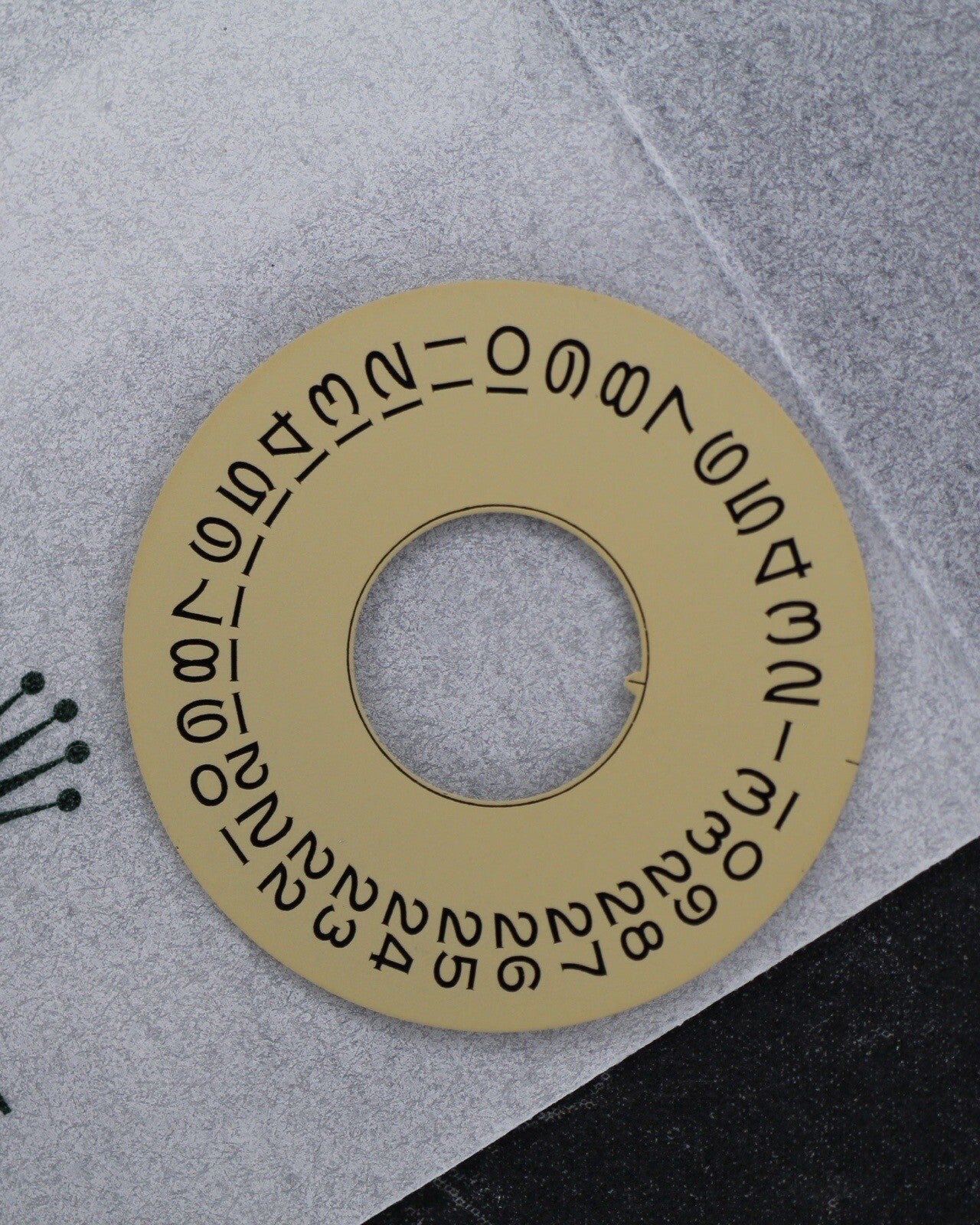 NEW Rolex 3055-5134-1 Champagne Day-Date Indicator Datewheel Genuine Data 5055