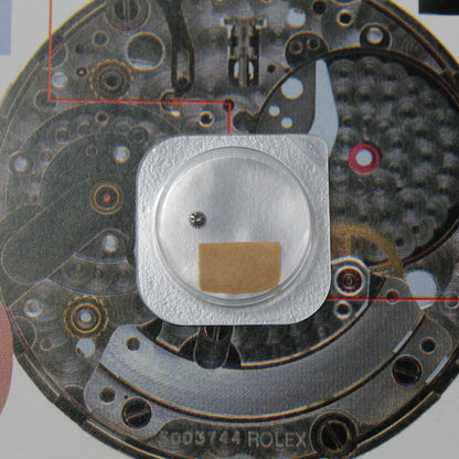 NEW Rolex 2235-204 Pignone di Carica Originale In Blister